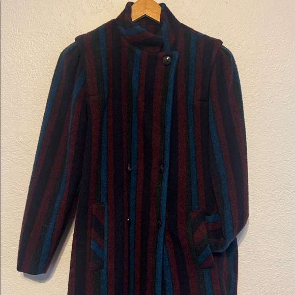 Portrait Pea Coat Women’s Striped Vintage 100% Wool Size S/M Union Made ￼ - Picture 3 of 11